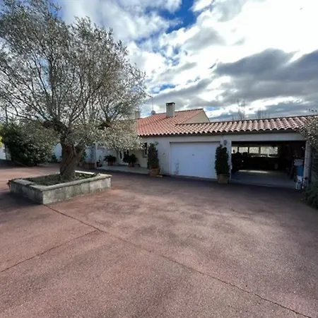 Gorgeous 5 Bedroom With Air Con, Heated Pool And Garden For 12 ヴィラ *