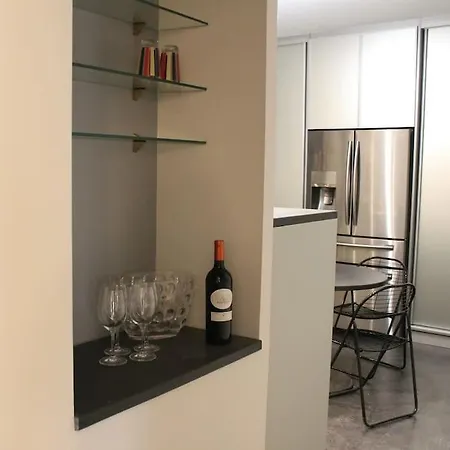 ヴィラ Gorgeous 5 Bedroom With Air Con, Heated Pool And Garden For 12 *