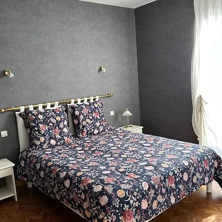 Gorgeous 5 Bedroom With Air Con, Heated Pool And Garden For 12 *