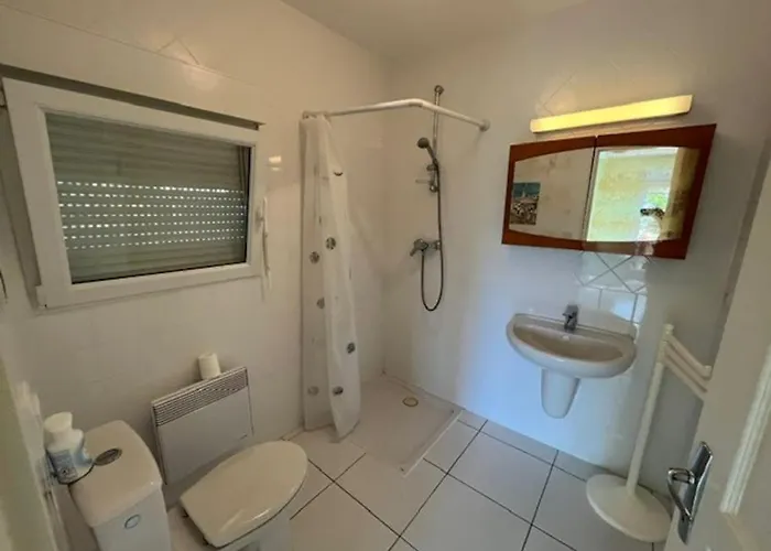 Gorgeous 5 Bedroom With Air Con, Heated Pool And Garden For 12 * Villemoustaussou