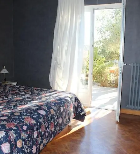 Villa Gorgeous 5 Bedroom With Air Con, Heated Pool And Garden For 12 Villemoustaussou