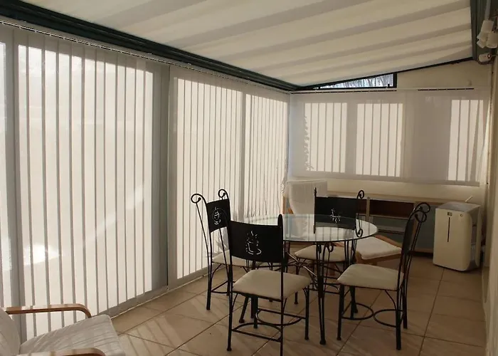Gorgeous 5 Bedroom With Air Con, Heated Pool And Garden For 12 Villa Villemoustaussou