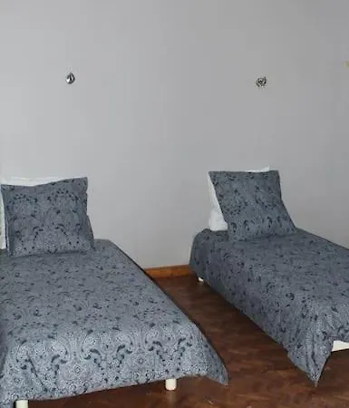Villa Gorgeous 5 Bedroom With Air Con, Heated Pool And Garden For 12