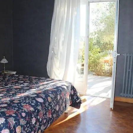 Villa Gorgeous 5 Bedroom With Air Con, Heated Pool And Garden For 12 Villemoustaussou