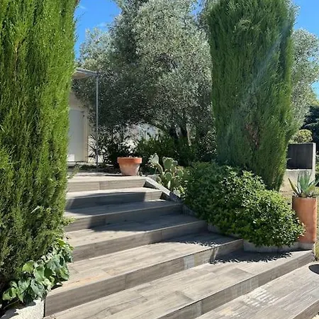 Gorgeous 5 Bedroom With Air Con, Heated Pool And Garden For 12 Villemoustaussou